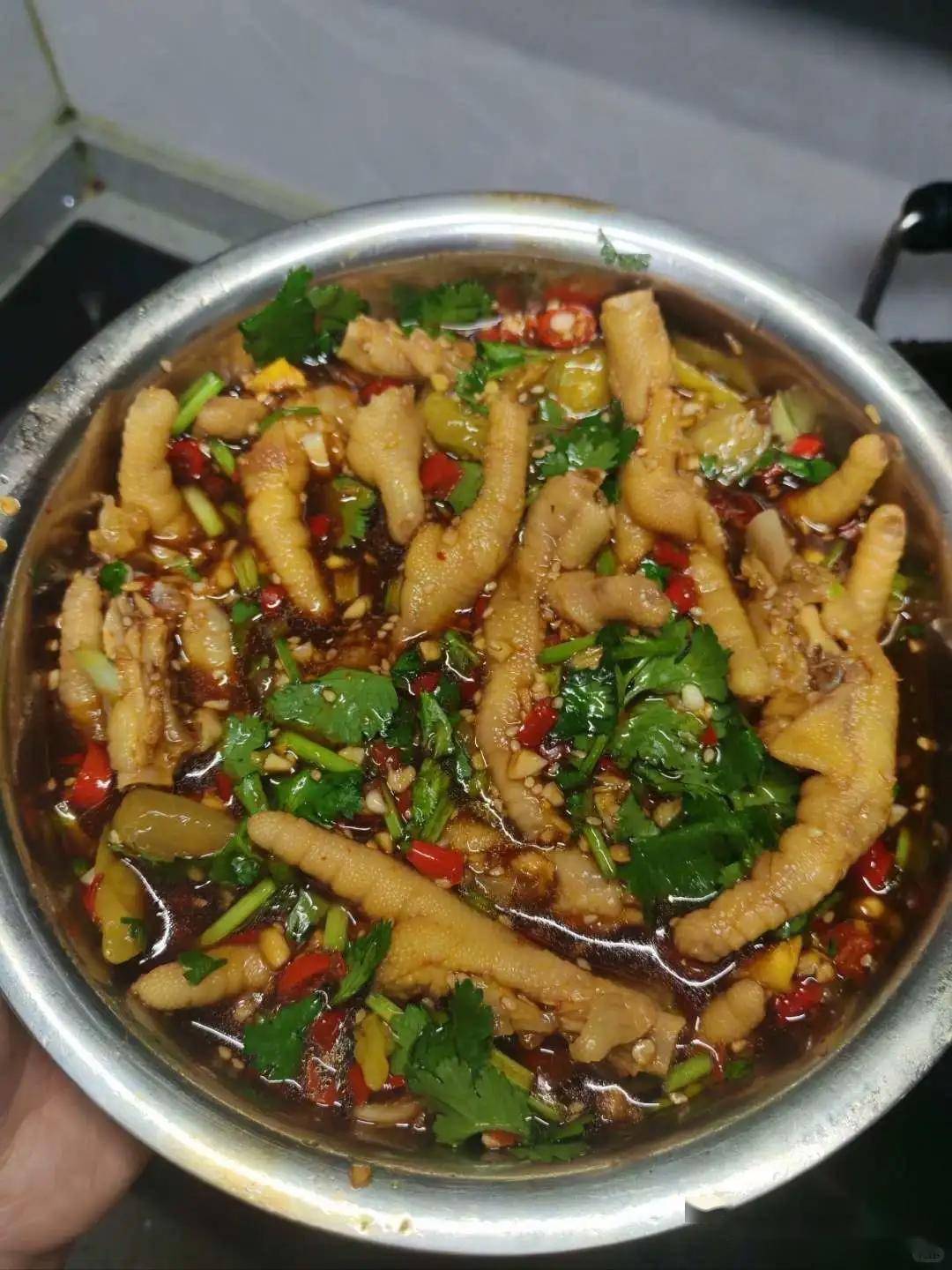 泡椒凤爪吃多了对身体有什么危害