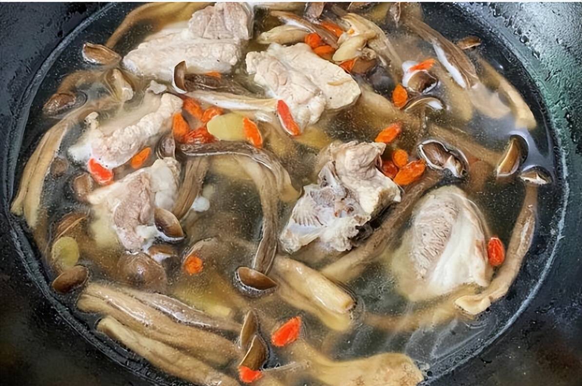 鹿茸和哪些材料一起煲汤比较好