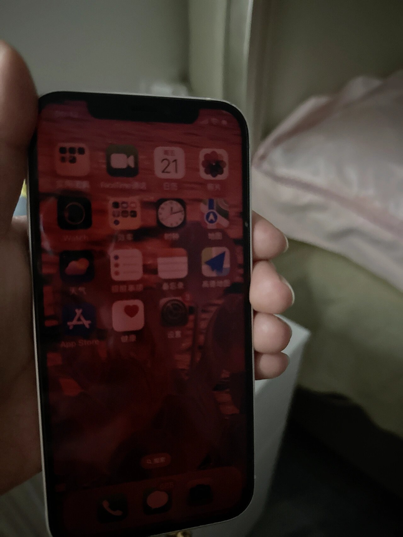 苹果7屏幕一会亮一会暗