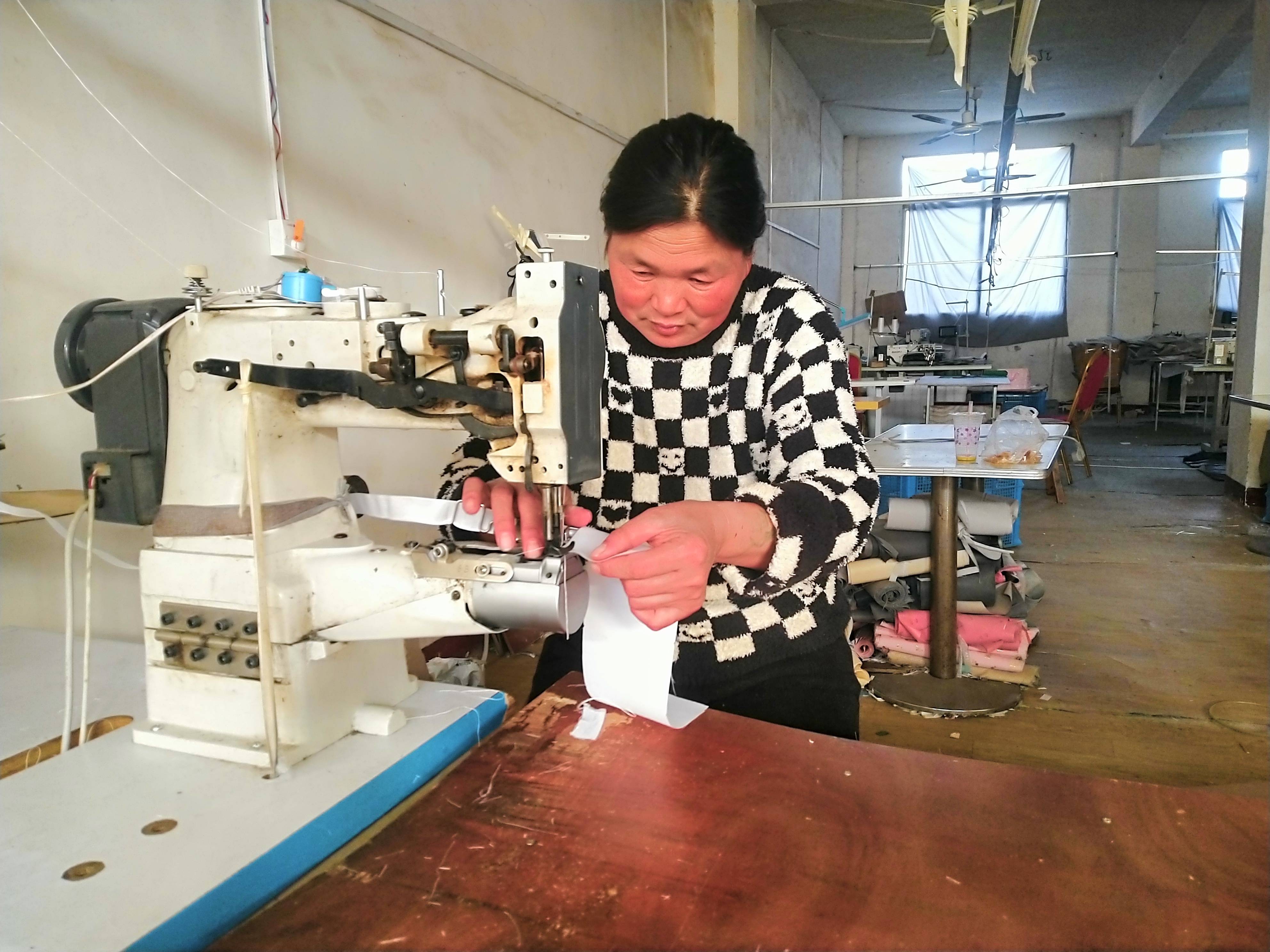 投资10万的小型加工厂有哪些