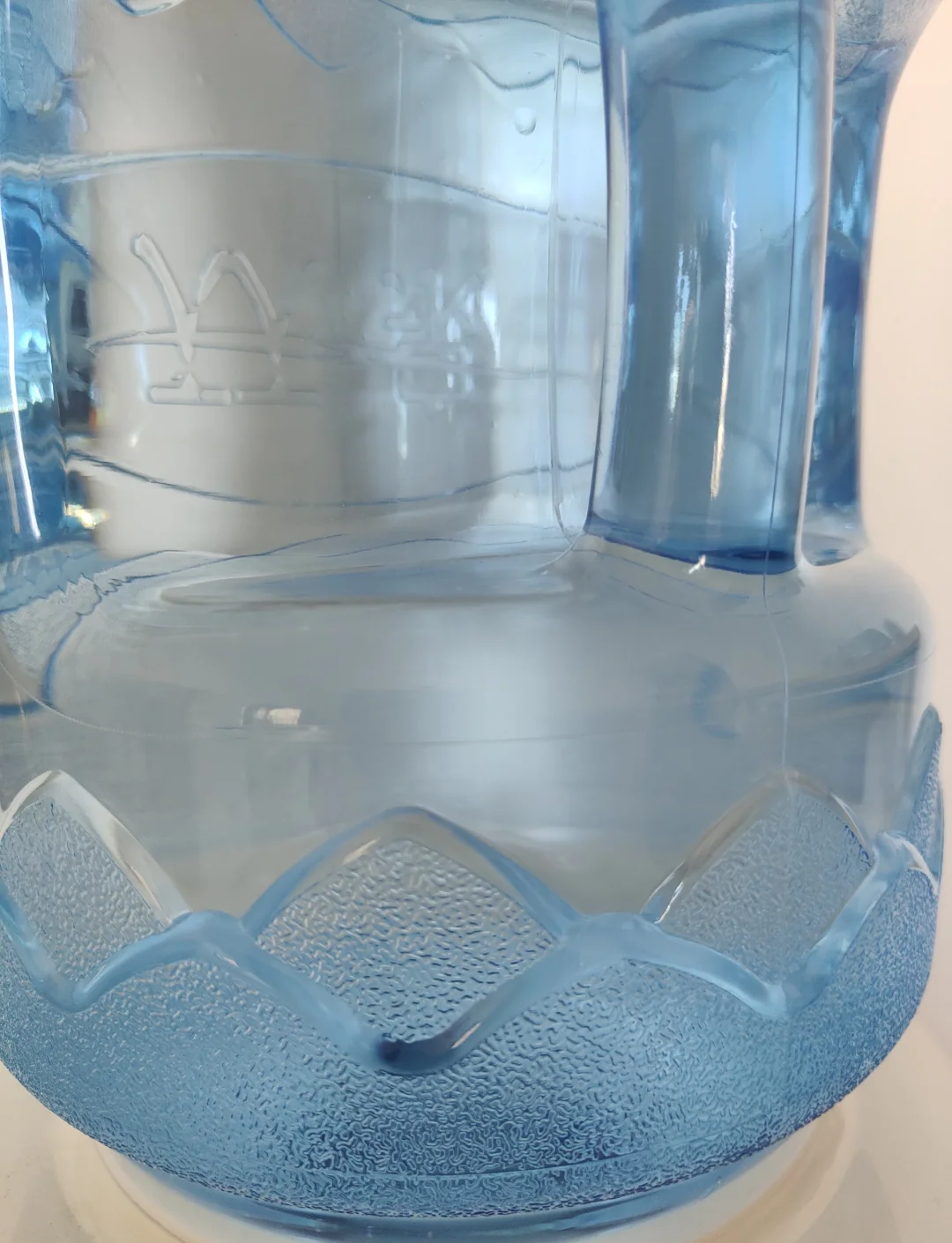 水桶里面的绿苔怎么去除