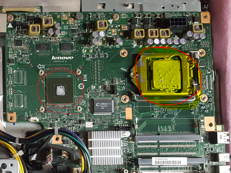 台式电脑主机里的显卡在什么位置