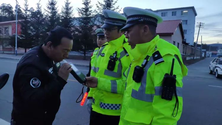 交警队一般年前什么时候放假