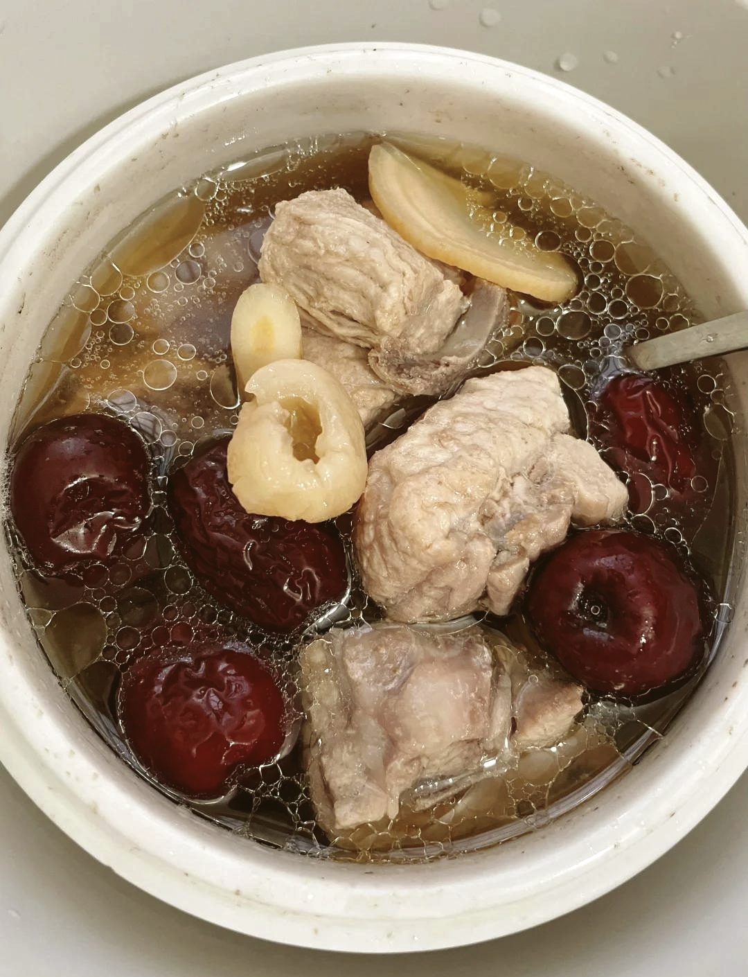 大骨加哪些食材炖汤最好吃