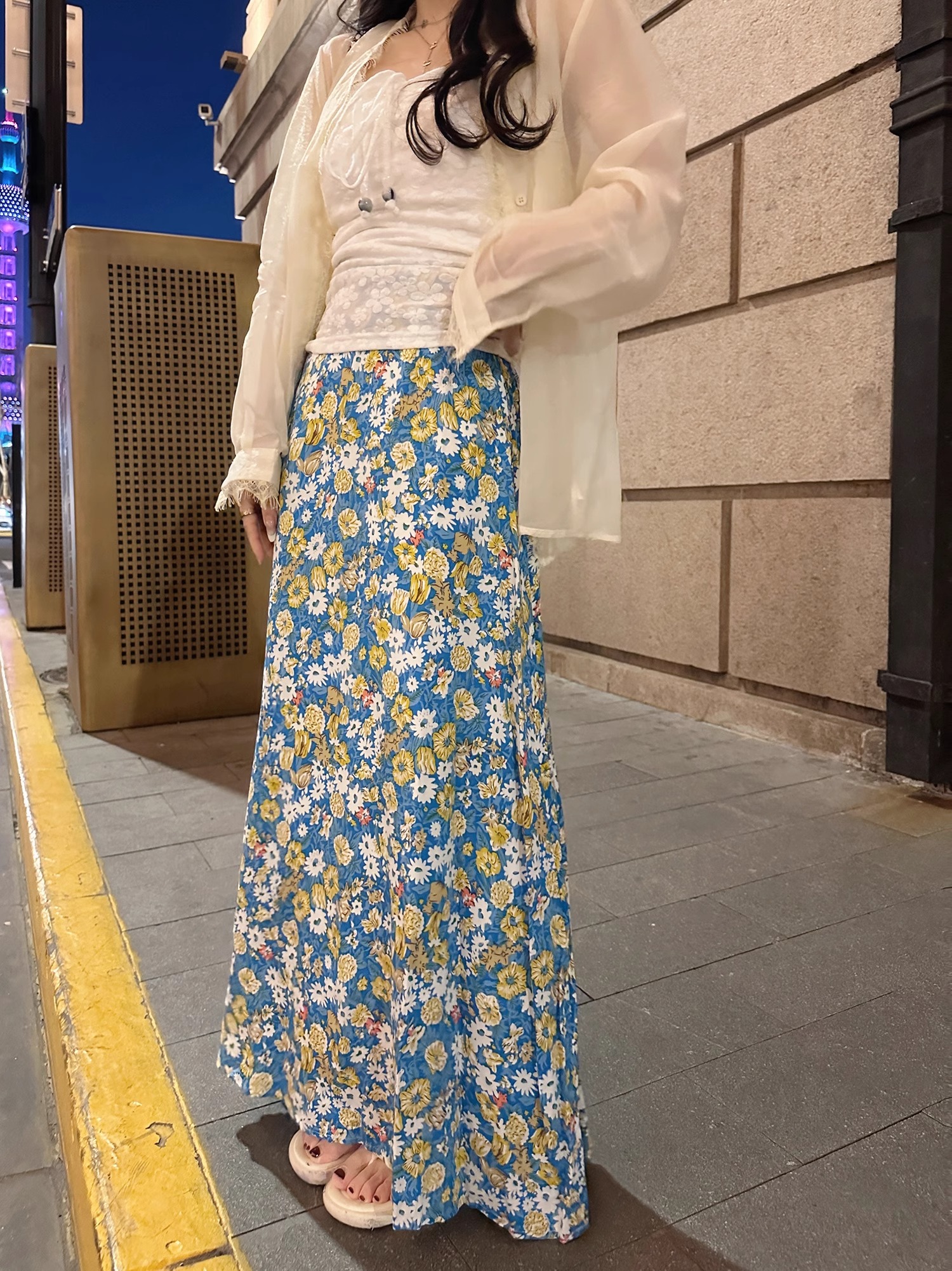 碎花半身裙搭配什么上衣