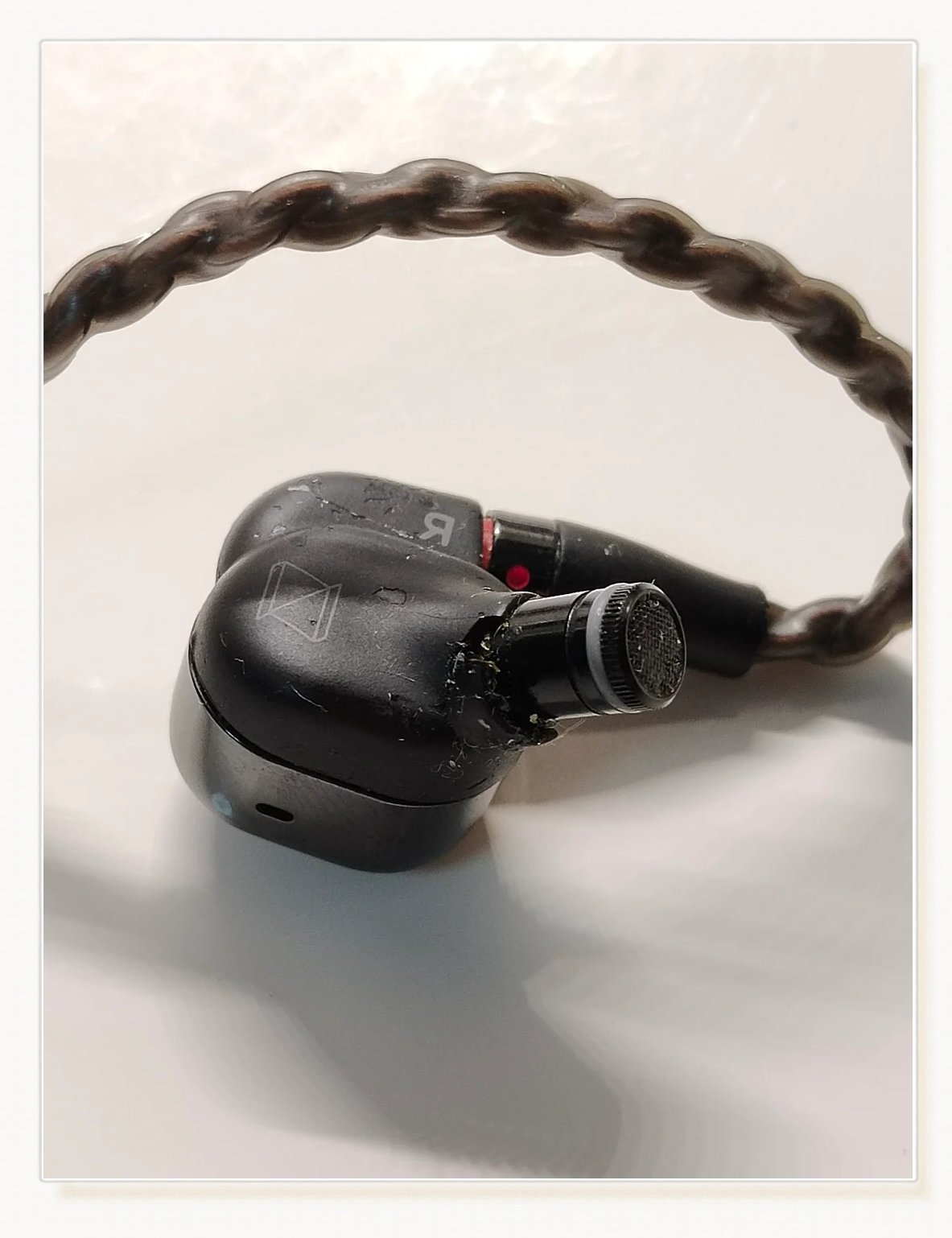 这个akg耳机是什么型号？