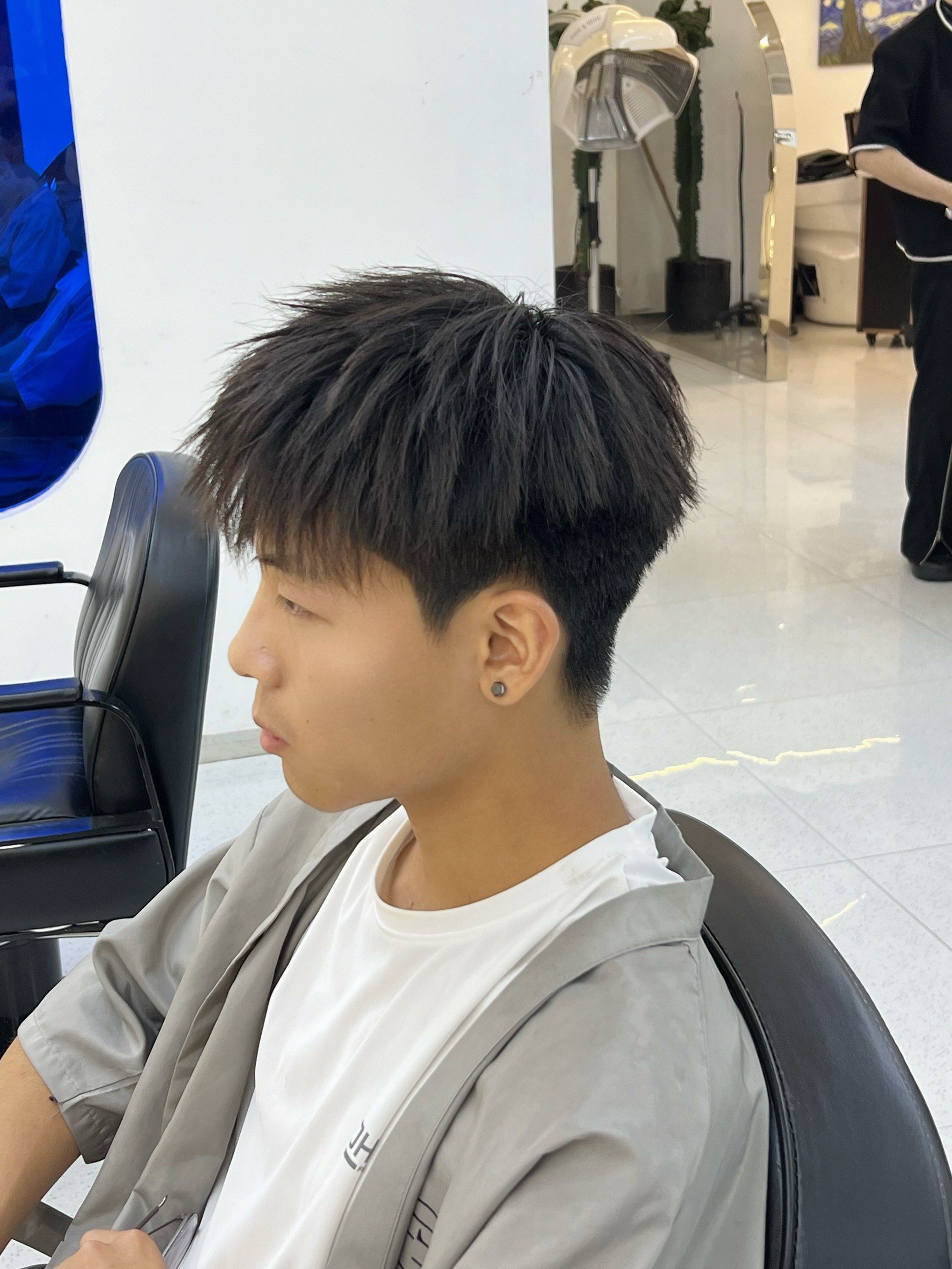 适合14岁中学生男发型